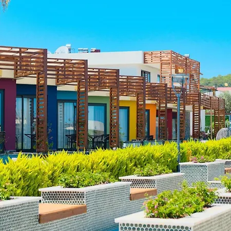 Feniks Otel 3*