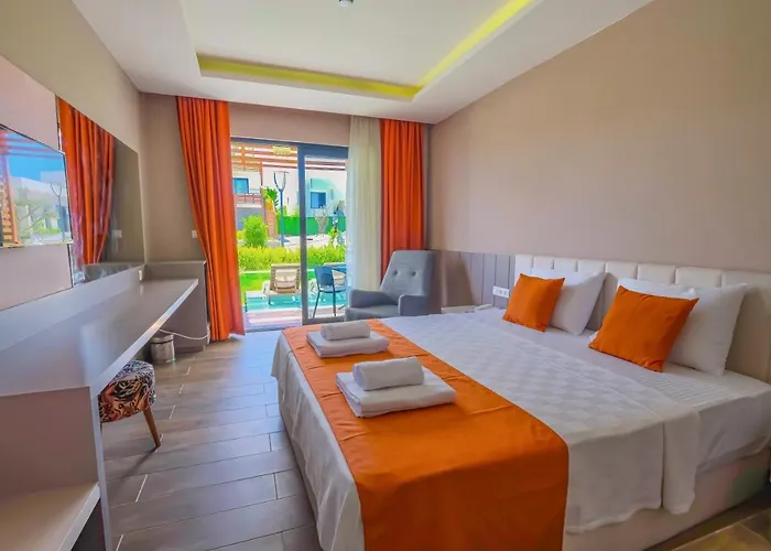 Feniks Hotell 3*