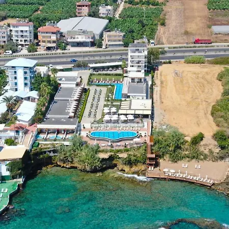 Feniks فندق ألانيا